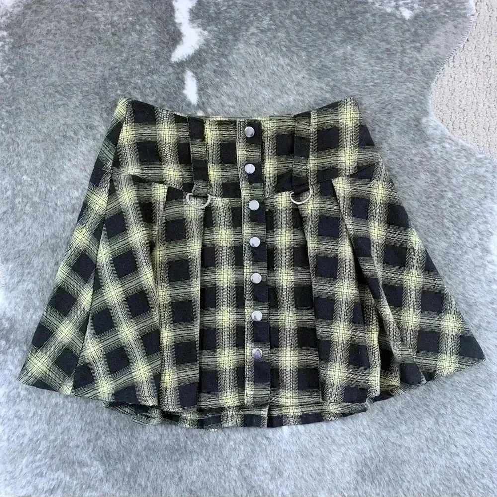 Hot Topic Plaid Pleated Skirt - Picture 3 of 10